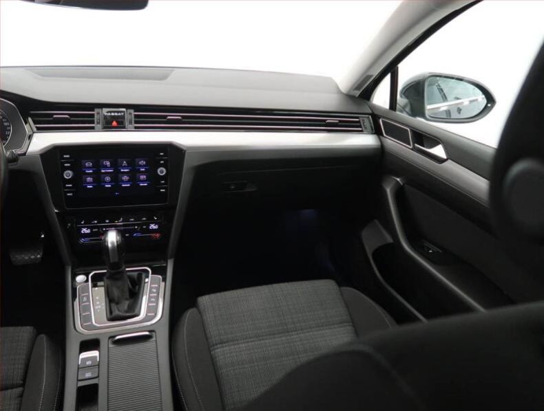 Volkswagen Passat - hlavní fotka