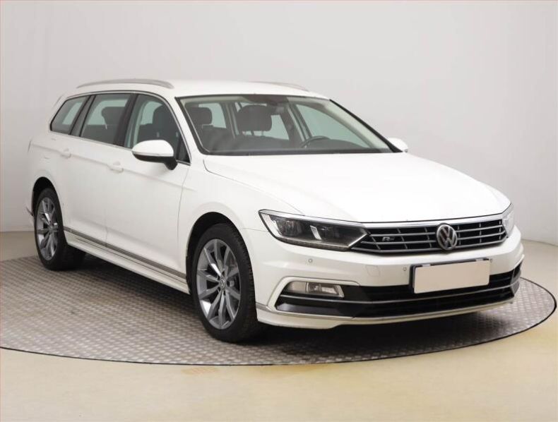 Volkswagen Passat - hlavní fotka inzerátu