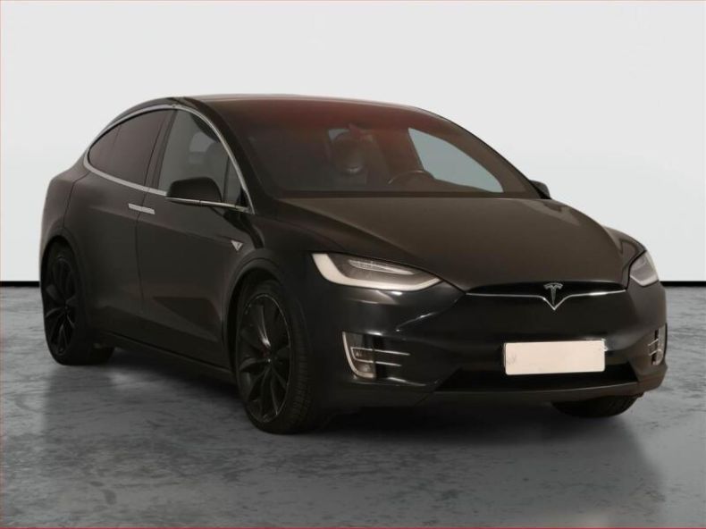 Tesla Model X - hlavní foto
