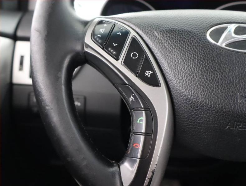 Hyundai i30 - hlavní fotka