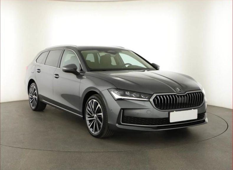 Škoda Superb - hlavní foto