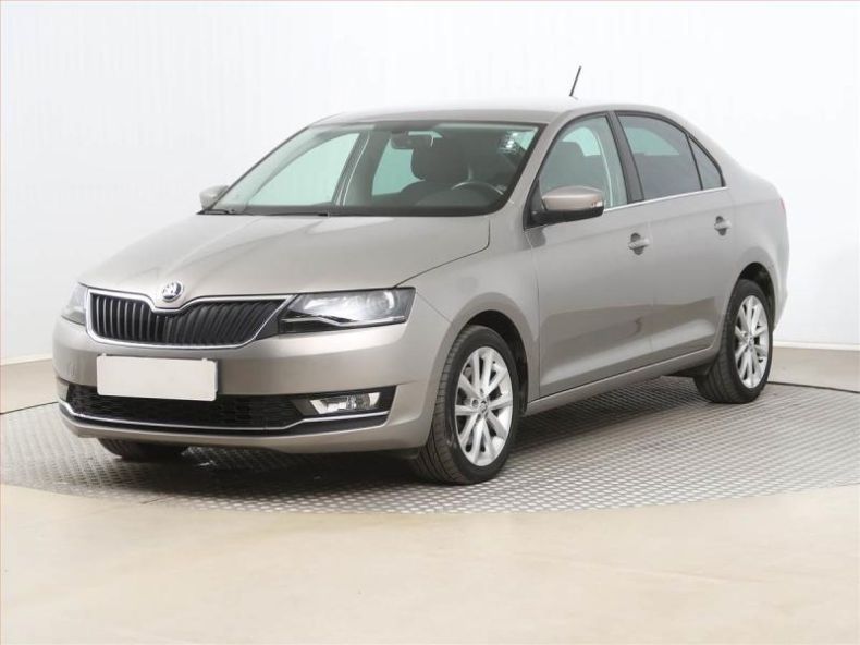 Škoda Rapid - hlavní fotka