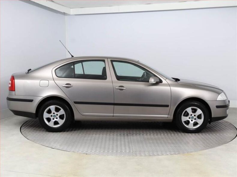 Škoda Octavia - hlavní fotka