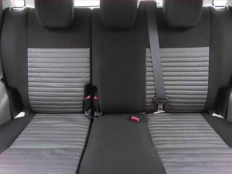 Suzuki SX4 - hlavní fotka