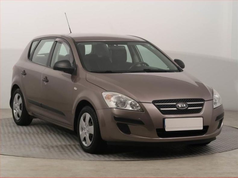 Kia Cee'd - hlavní foto