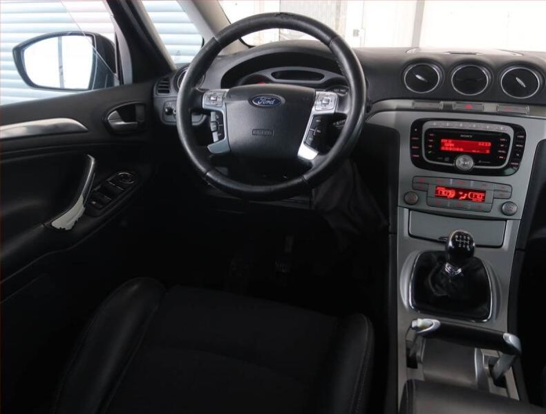 Ford S-MAX - hlavní fotka