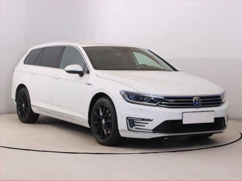 Volkswagen Passat - hlavní foto