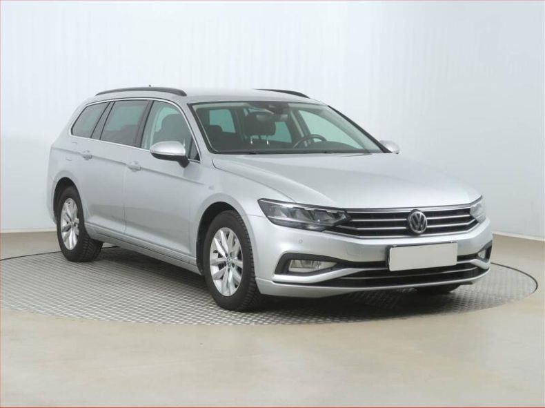 Volkswagen Passat - hlavní fotka inzerátu