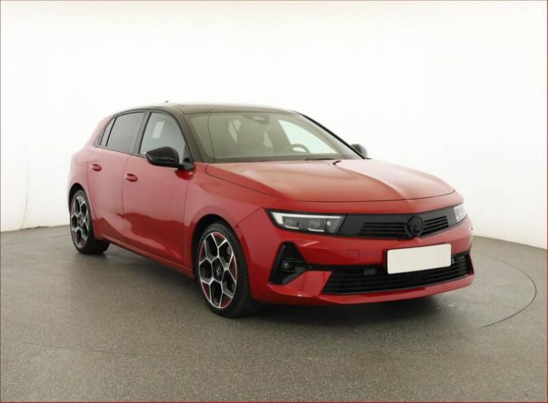 Opel Astra - hlavní foto