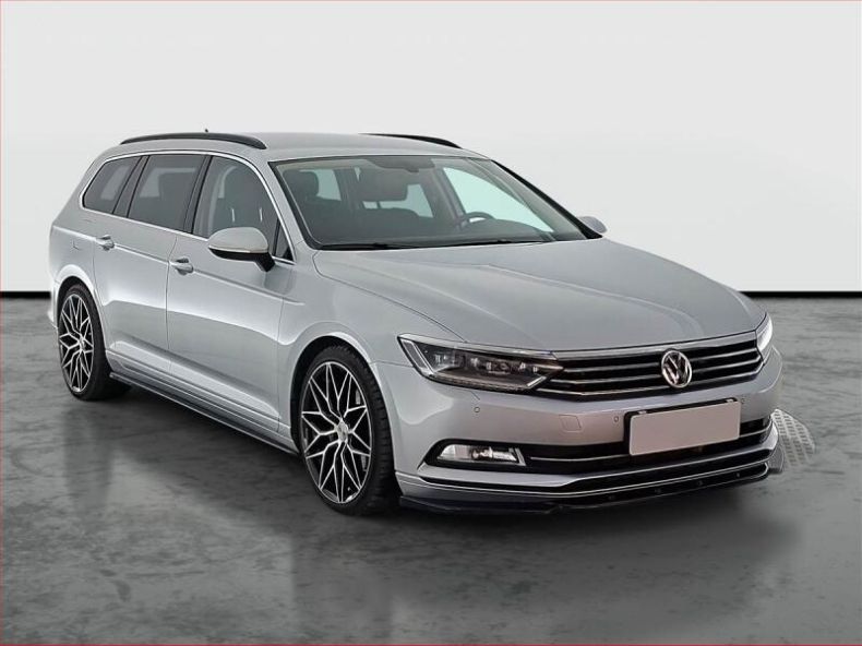 Volkswagen Passat - hlavní fotka inzerátu