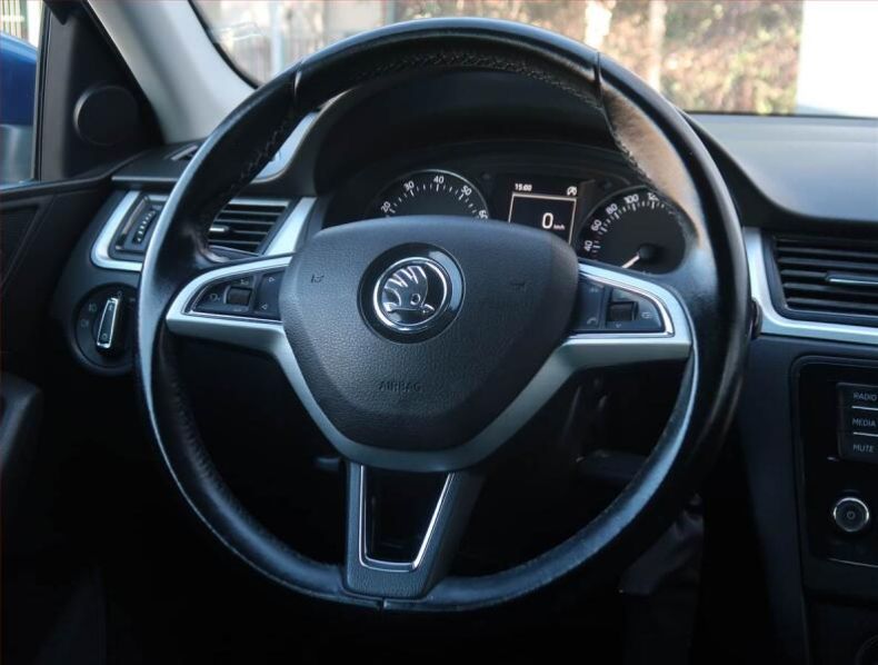 Škoda Rapid - hlavní fotka