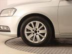 Volkswagen Passat - fotka číslo 14