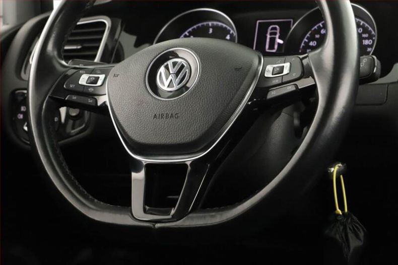 Volkswagen Golf - hlavní fotka