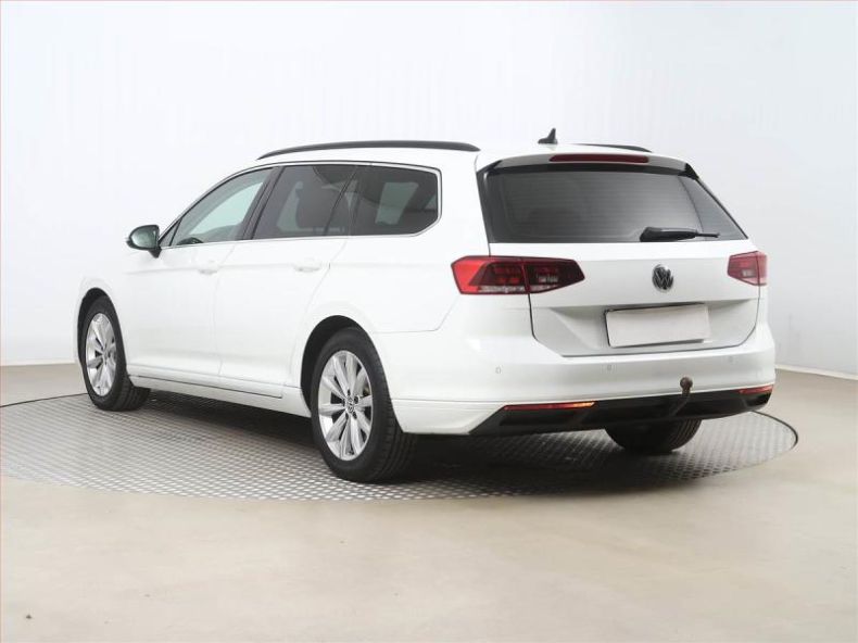 Volkswagen Passat - hlavní fotka
