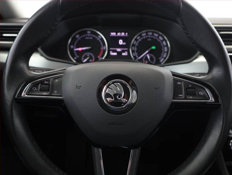 Škoda Superb - hlavní fotka
