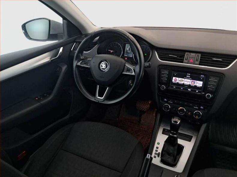 Škoda Octavia - hlavní fotka