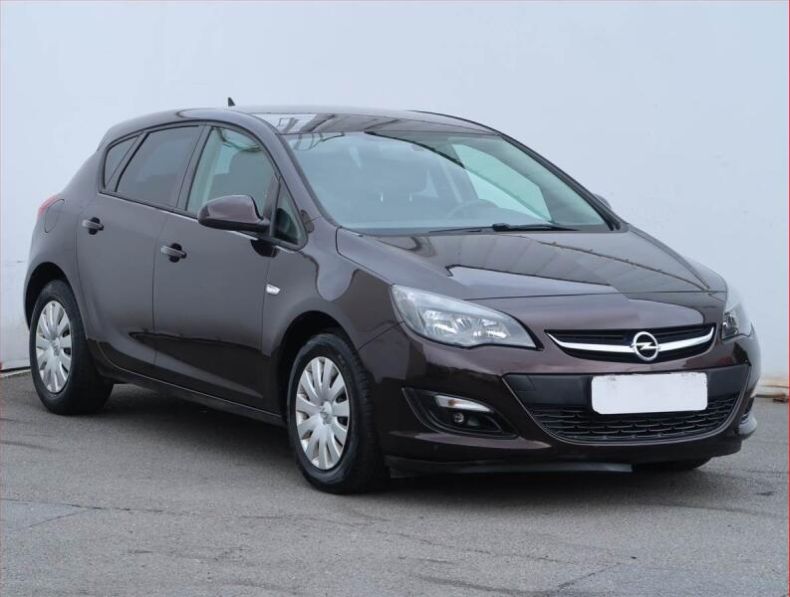 Opel Astra - hlavní foto