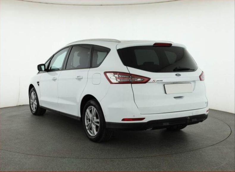 Ford S-MAX - hlavní fotka