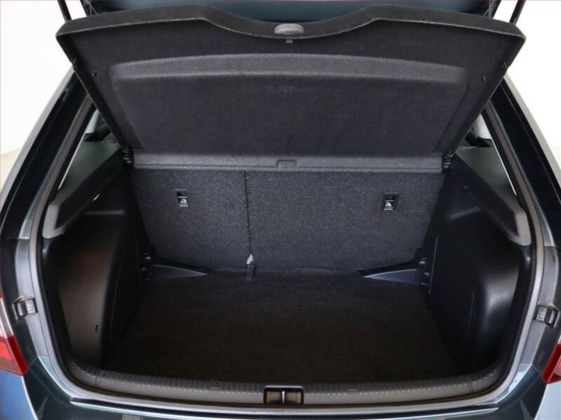 Škoda Rapid - hlavní fotka