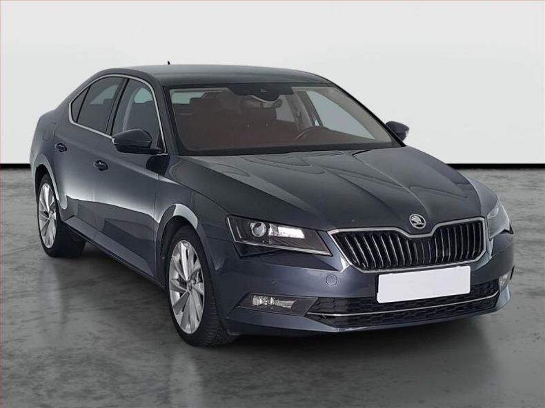 Škoda Superb - hlavní foto