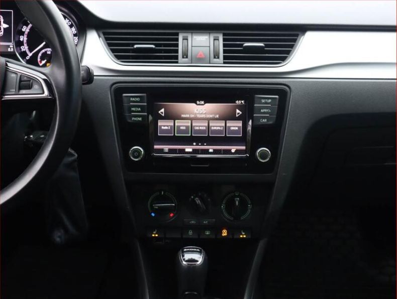 Škoda Rapid - hlavní fotka