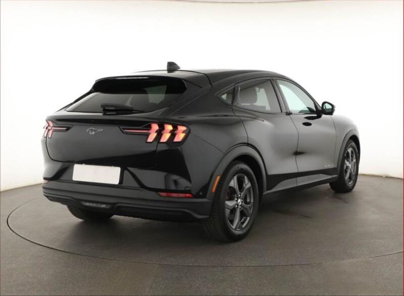 Ford Mustang Mach-E - hlavní fotka