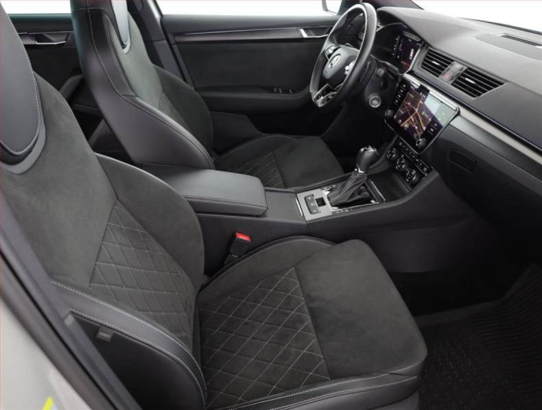 Škoda Superb - hlavní fotka