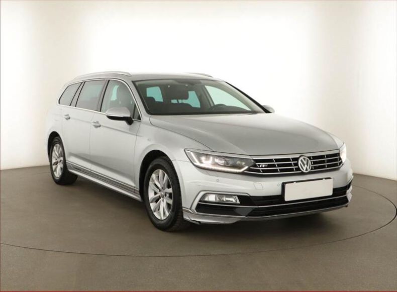 Volkswagen Passat - hlavní fotka inzerátu