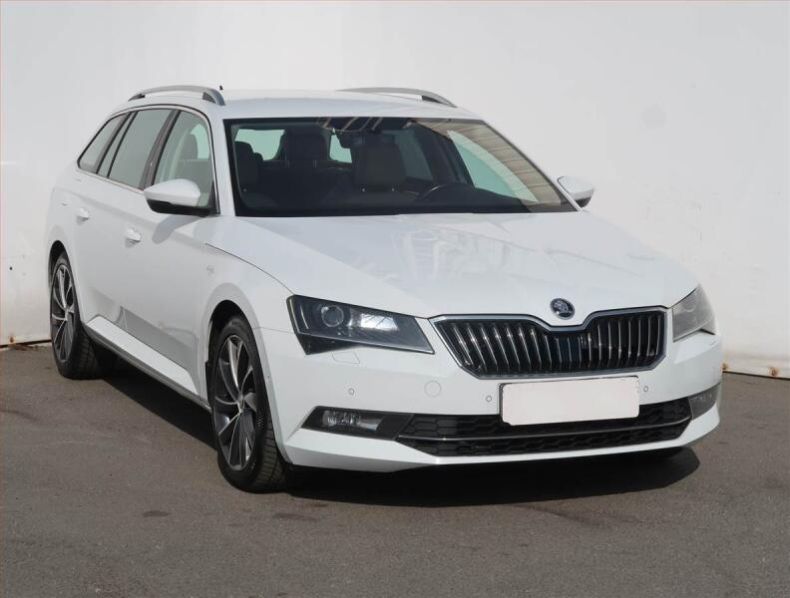 Škoda Superb - hlavní fotka