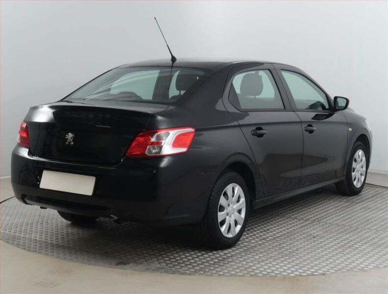 Peugeot 301 - hlavní fotka