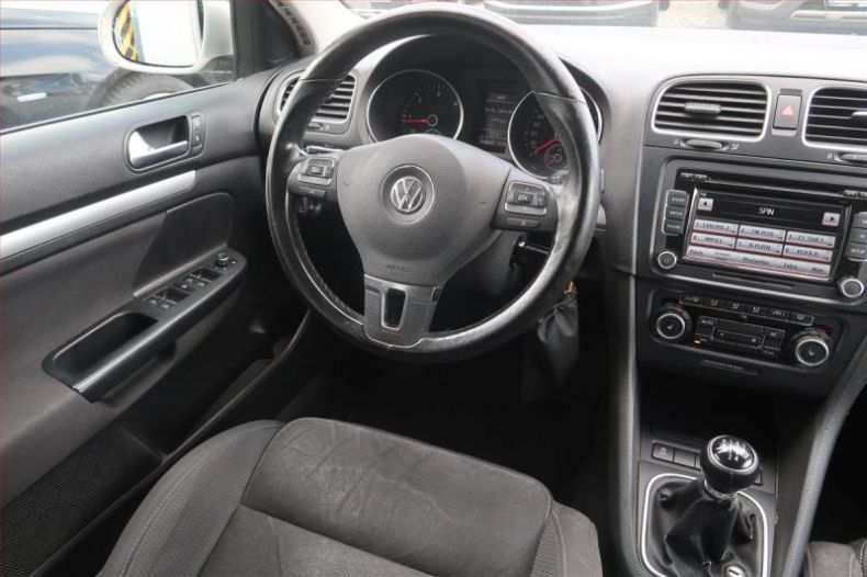 Volkswagen Golf - hlavní fotka