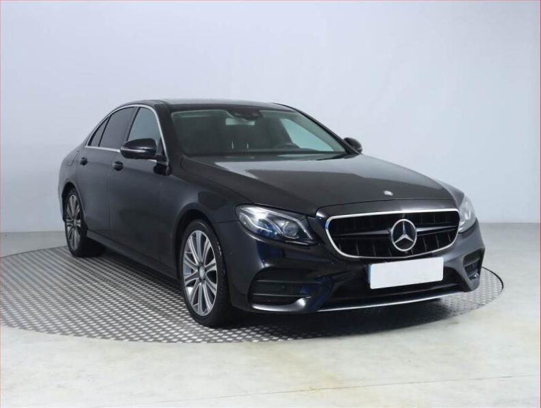 Mercedes Třída E - hlavní foto