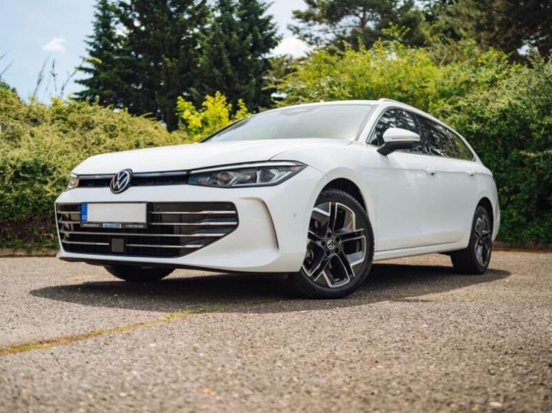 Volkswagen Passat - hlavní foto