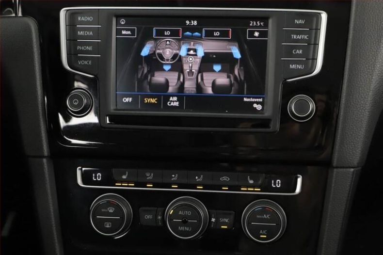 Volkswagen Golf - hlavní fotka