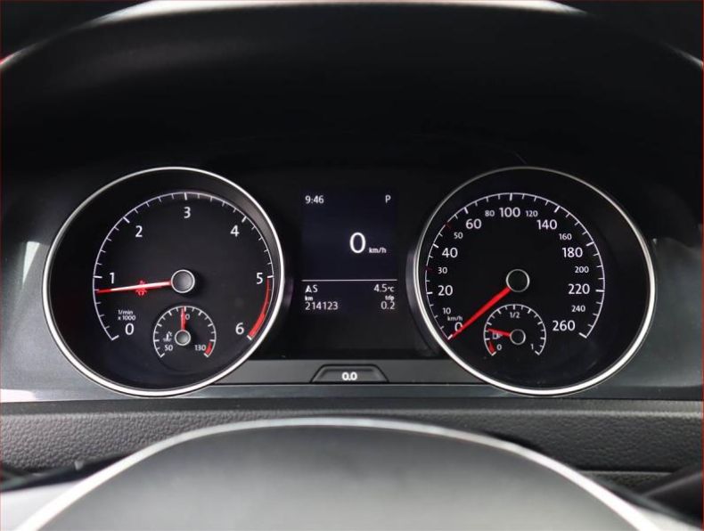 Volkswagen Golf - hlavní fotka