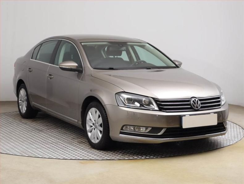 Volkswagen Passat - hlavní foto