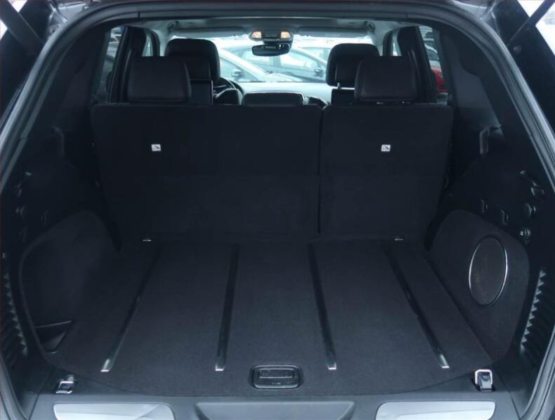 Jeep Grand Cherokee - hlavní fotka