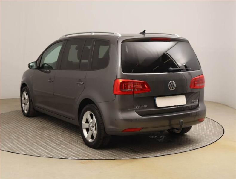 Volkswagen Touran - hlavní fotka