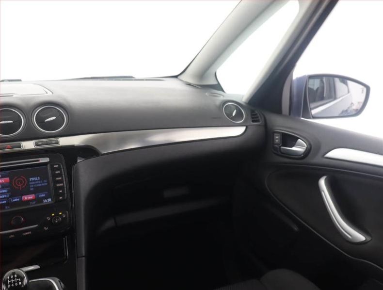 Ford S-MAX - hlavní fotka