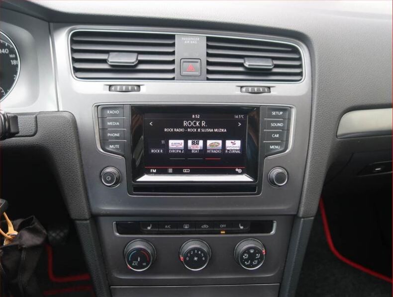 Volkswagen Golf - hlavní fotka