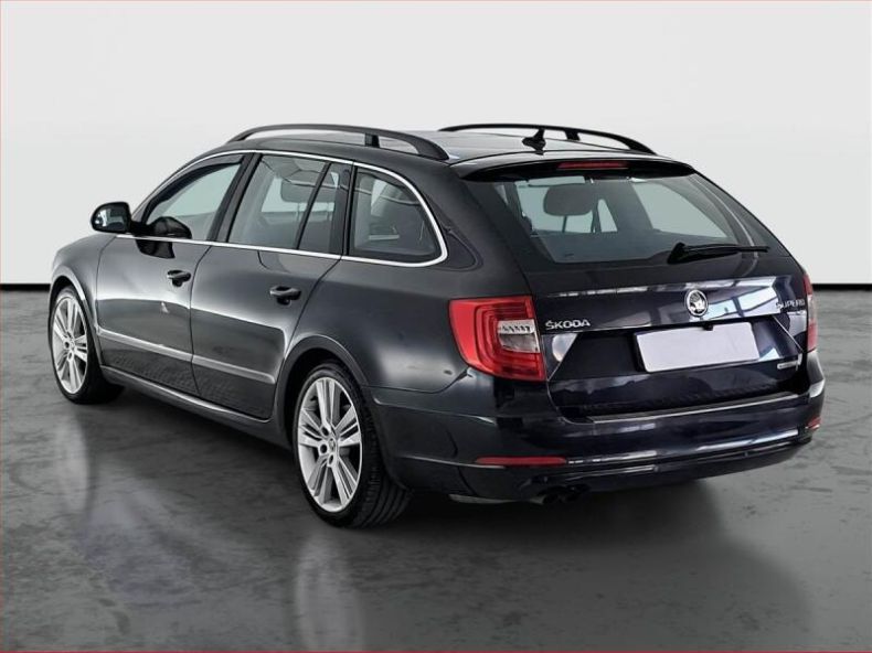 Škoda Superb - hlavní fotka