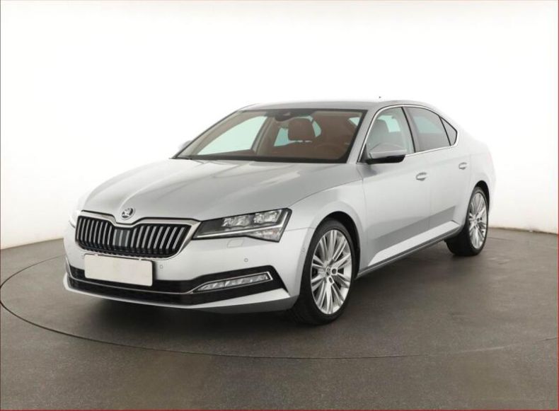 Škoda Superb - hlavní fotka