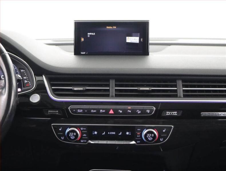 Audi Q7 - hlavní fotka