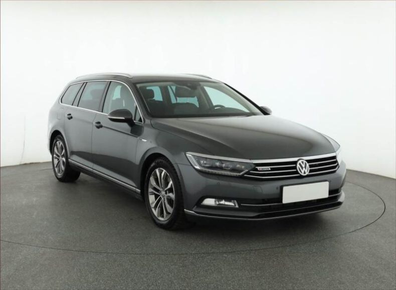 Volkswagen Passat - hlavní fotka inzerátu