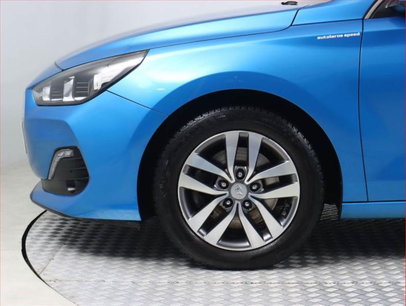 Hyundai i30 - hlavní fotka