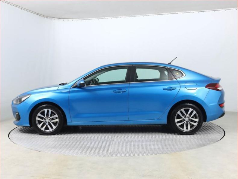 Hyundai i30 - hlavní fotka