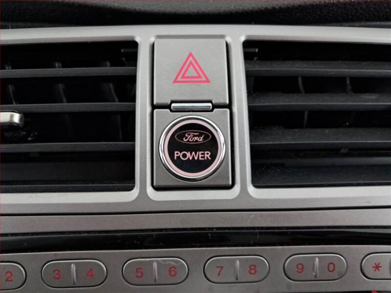 Ford Kuga - hlavní fotka