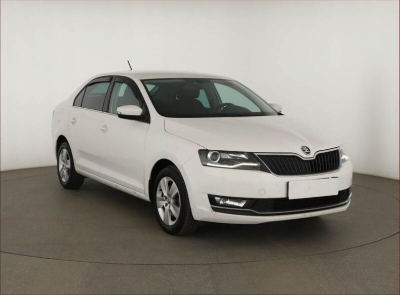 Škoda Rapid - hlavní foto