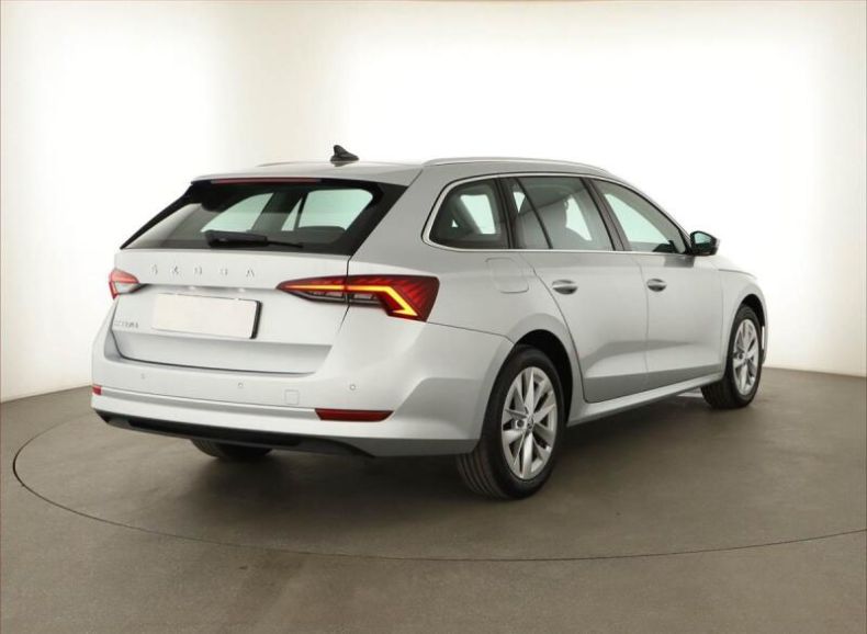 Škoda Octavia - hlavní fotka