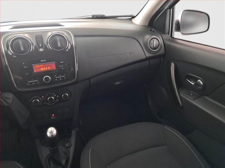 Dacia Logan - hlavní fotka